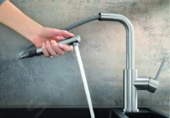 Blanco Lanora S-F - Mitigeur D&apos;évier Avec Bec Extractible, Sous Fenêtre, Inox Brossé 526180 -Cuisine Articles Magasin 72c7bc04d0dbfcc62f51008f