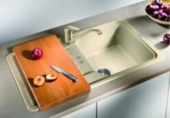 Blanco Accessoires - Planche à Découper Favos, Bois De Hêtre 225685 -Cuisine Articles Magasin ce11da075b31280adece503b